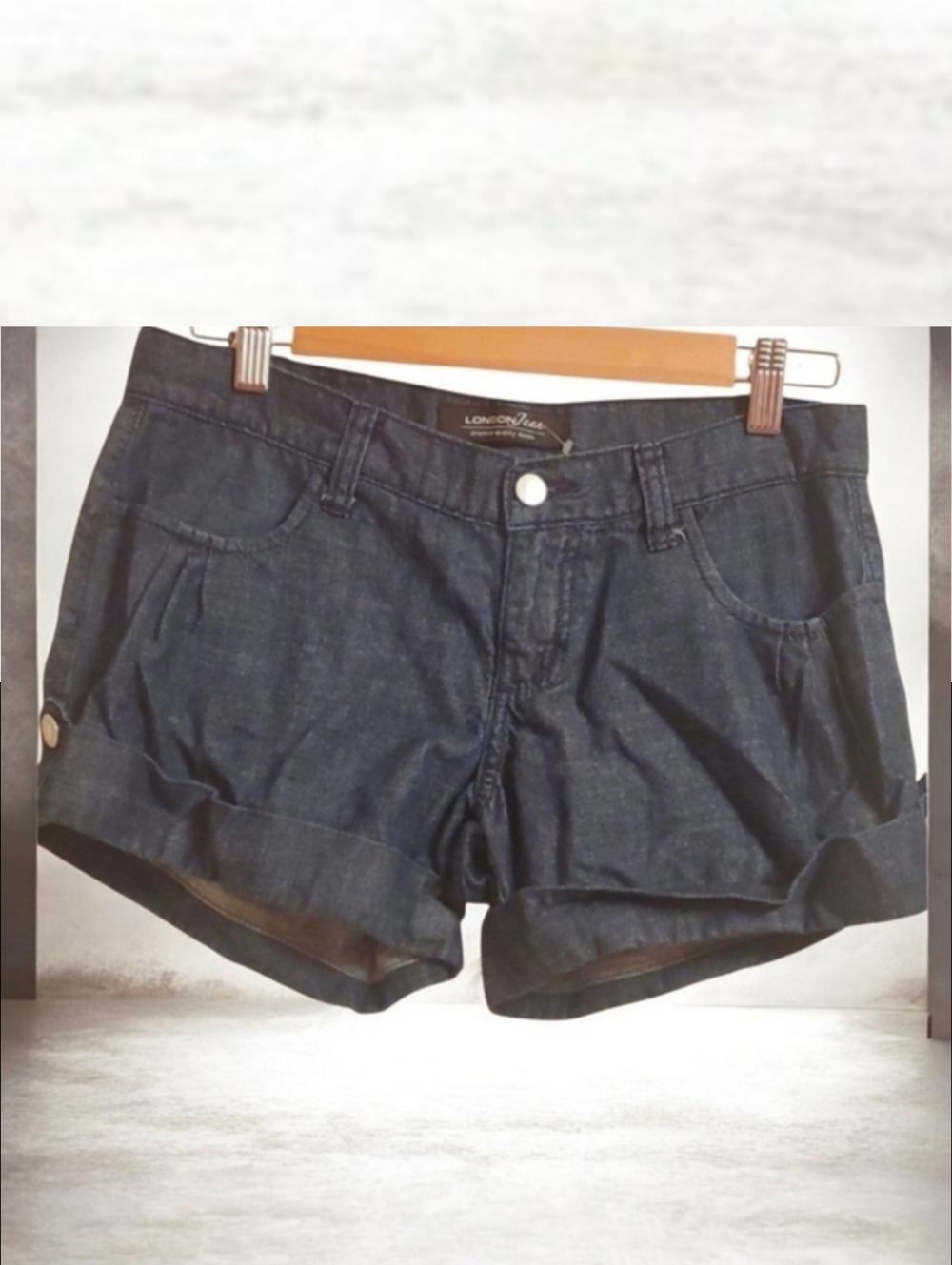 Londonjean Shorts Womens Size 6 Blue Denim Jean Shorts Distressed 100% Cotton
